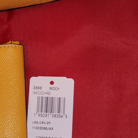 Coach Saddle bag & double corner wristlet. - Picture 5 of 7